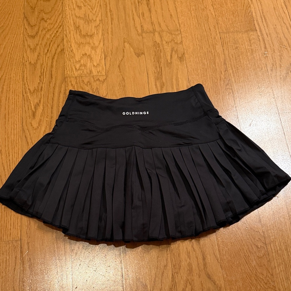 Goldhinge skirt